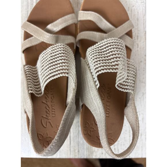 Skechers Women’s 8 Beige Beverlee High Tea Wedge Slingback Slip-On Sandals NEW - Picture 7 of 9